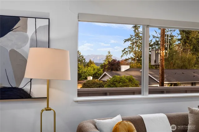 $1,400,000 | 201 165th Avenue Northeast, Bellevue, WA 98008