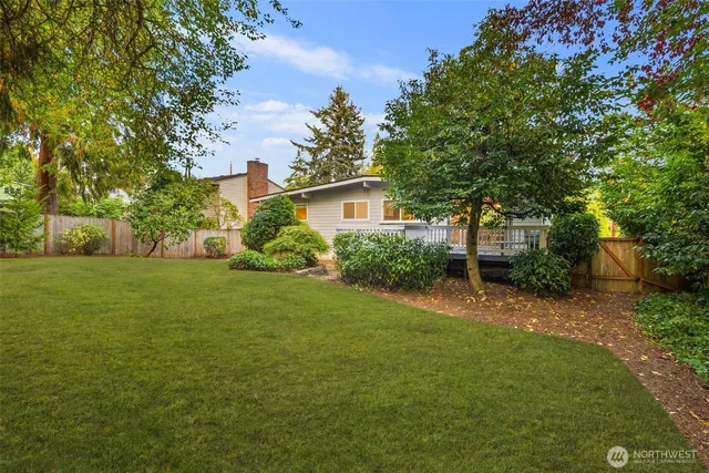 $1,400,000 | 201 165th Avenue Northeast, Bellevue, WA 98008