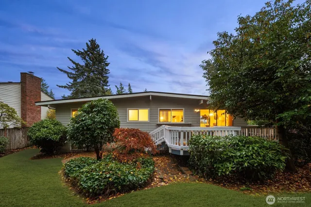 $1,400,000 | 201 165th Avenue Northeast, Bellevue, WA 98008