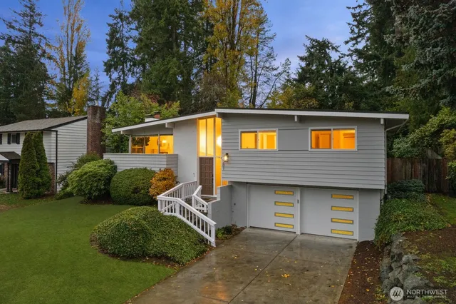 $1,400,000 | 201 165th Avenue Northeast, Bellevue, WA 98008