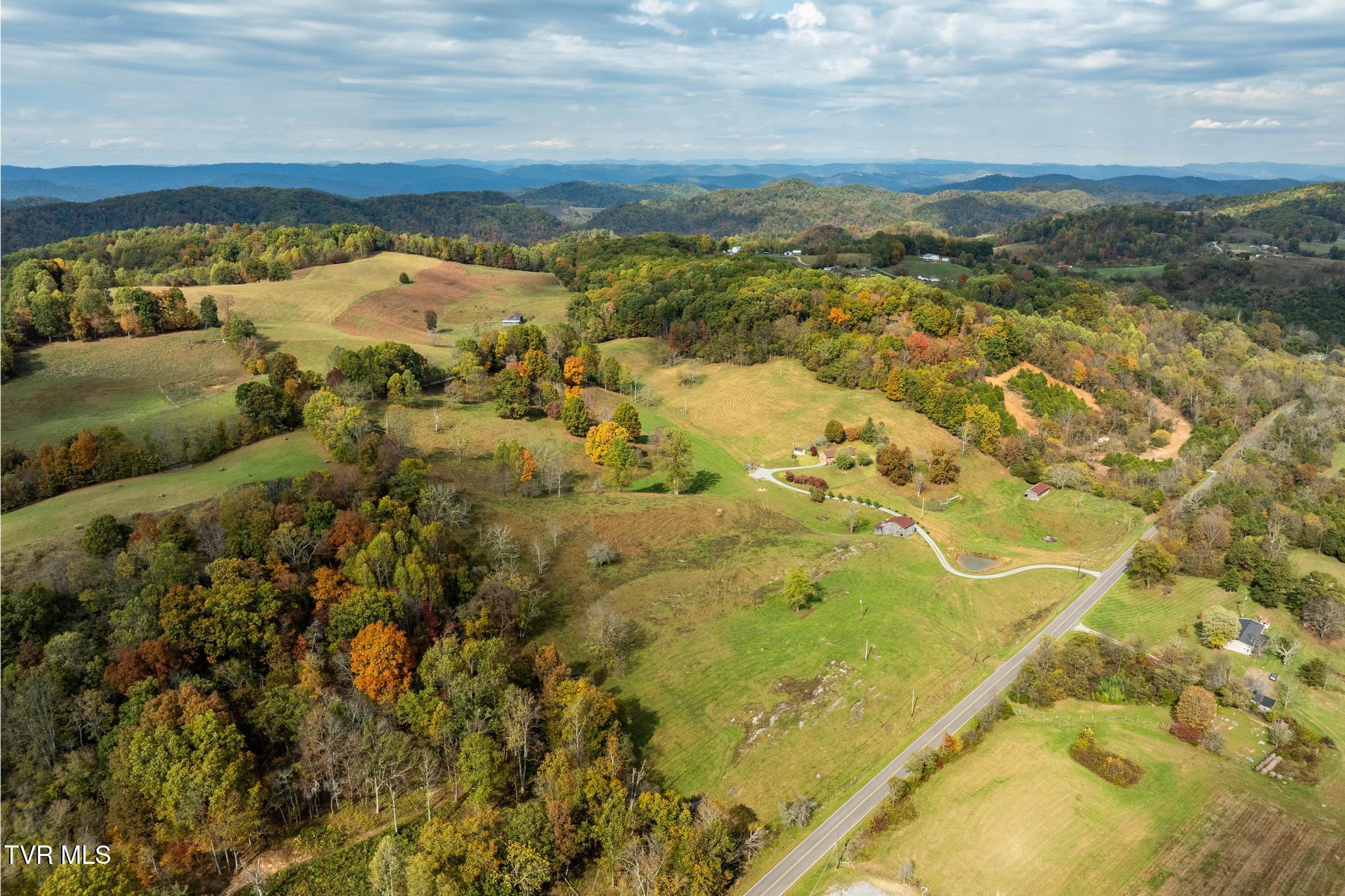 348 Clinch Valley Road Eidson, TN 37731 - Photo 24 of 120 348 Clinch Valley Rd (15 of 116)