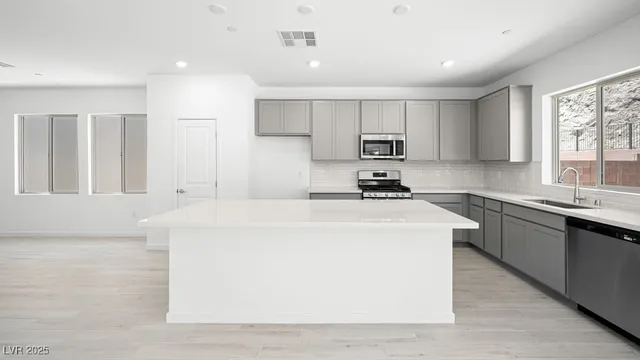 $559,900 | 66 Via Montoro, Henderson, NV 89011