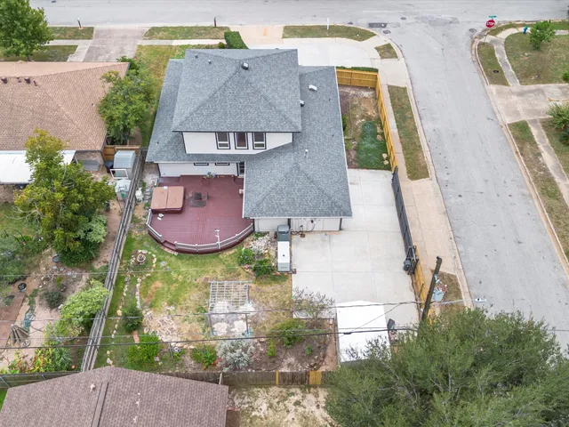 $695,000 | 10514 Emnora Lane, Houston, TX 77043