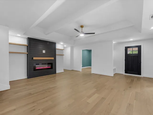 $695,000 | 10514 Emnora Lane, Houston, TX 77043