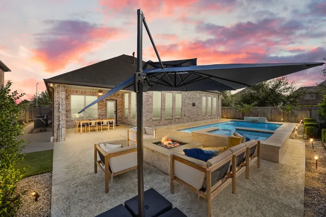 $575,000 | 8034 Ivy Bush Bend Lane, Richmond, TX 77407