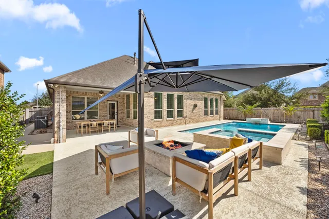 $575,000 | 8034 Ivy Bush Bend Lane, Richmond, TX 77407