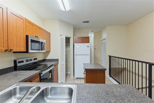 $1,600 | 2250 Portofino Place, Unit 237, Palm Harbor, FL 34683