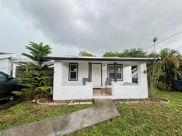 $2,900 | 719 Glenn Parkway, Hollywood, FL 33021