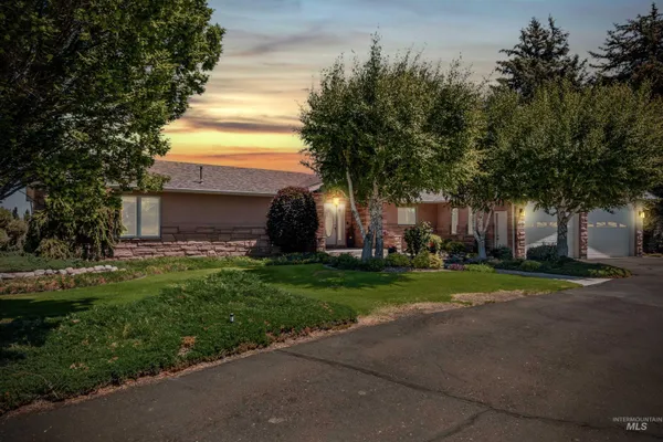 $990,000 | 15 Van Engelen Drive, Burley, ID 83318