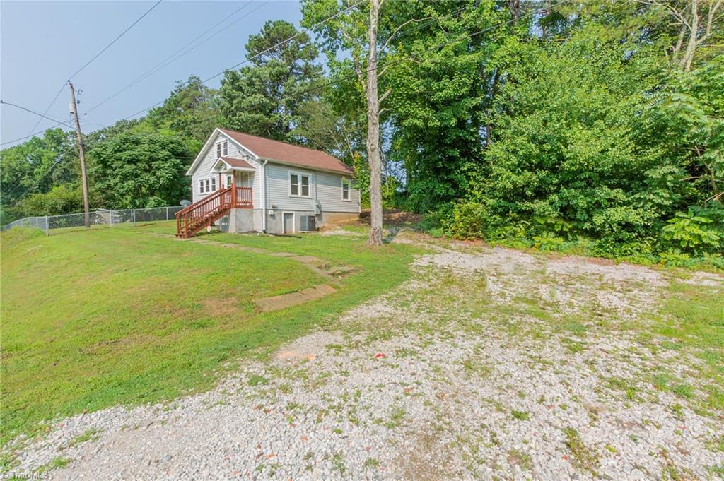 5442 Davis Road Winston-Salem, NC 27105 - Photo 3 of 33 Gallery Image 3
