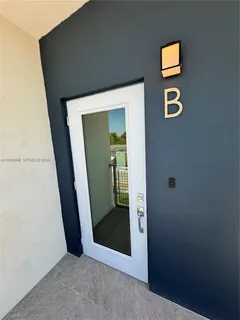 view of an entryway