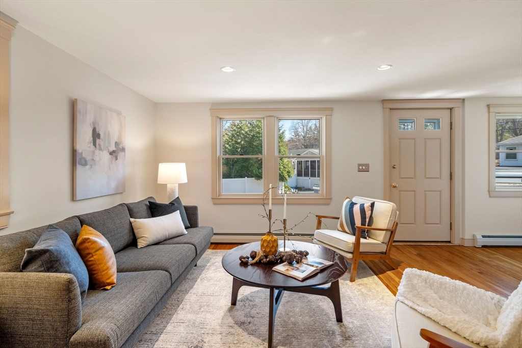 154 R Eastern Avenue Essex, MA 01929 - Photo 4 of 40 a living room with furniture and a potted plant
