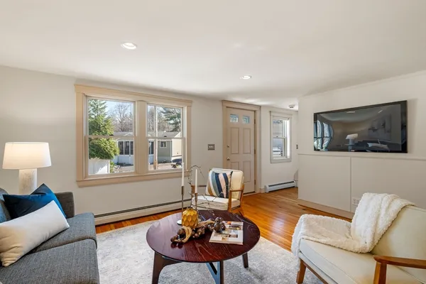 $599,000 | 154 R Eastern Avenue, Essex, MA 01929