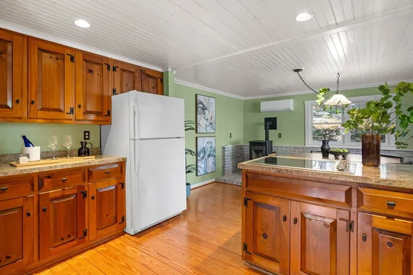 $599,000 | 154 R Eastern Avenue, Essex, MA 01929