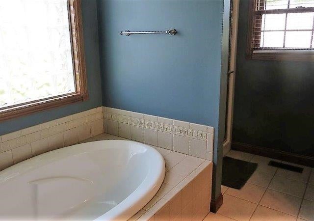 426 Bayles Road Glasgow, KY 42141 - Photo 12 of 32 Gallery Image 12