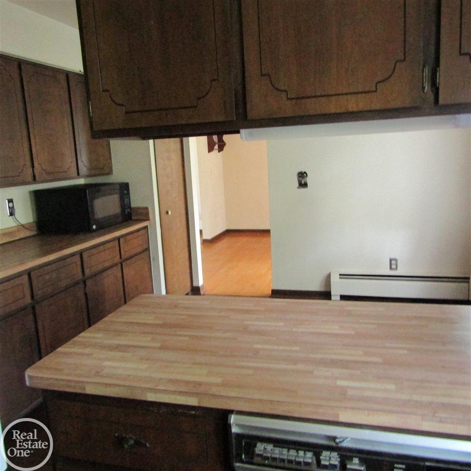 48978 Callens Road Chesterfield, MI 48047 - Photo 38 of 47