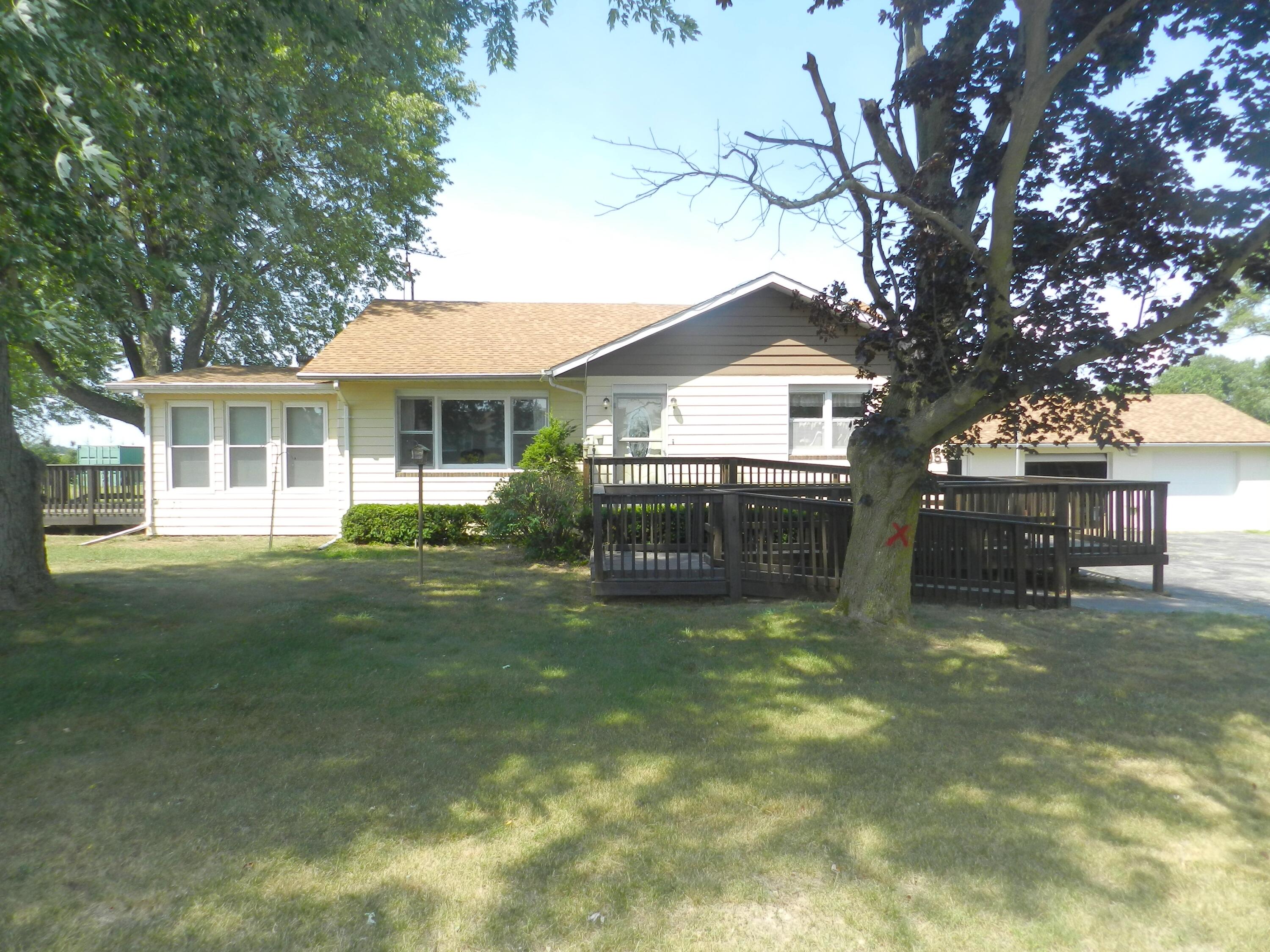 4495 Oxbow Road Sodus, MI 49126 - Photo 1 of 30 DSCN0084