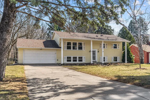 $390,000 | 7993 Greenwood Drive, Mounds View, MN 55112