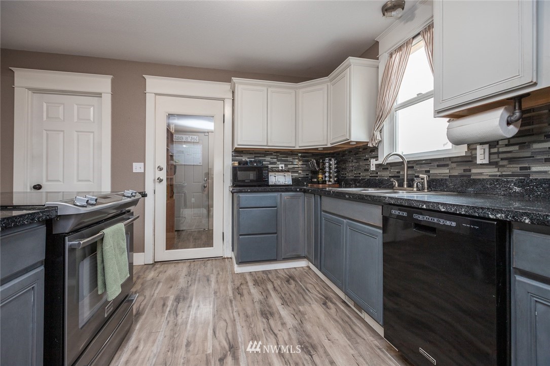 8002 Golden Given Road East Tacoma, WA 98404 - Photo 11 of 35 Gallery Image 11