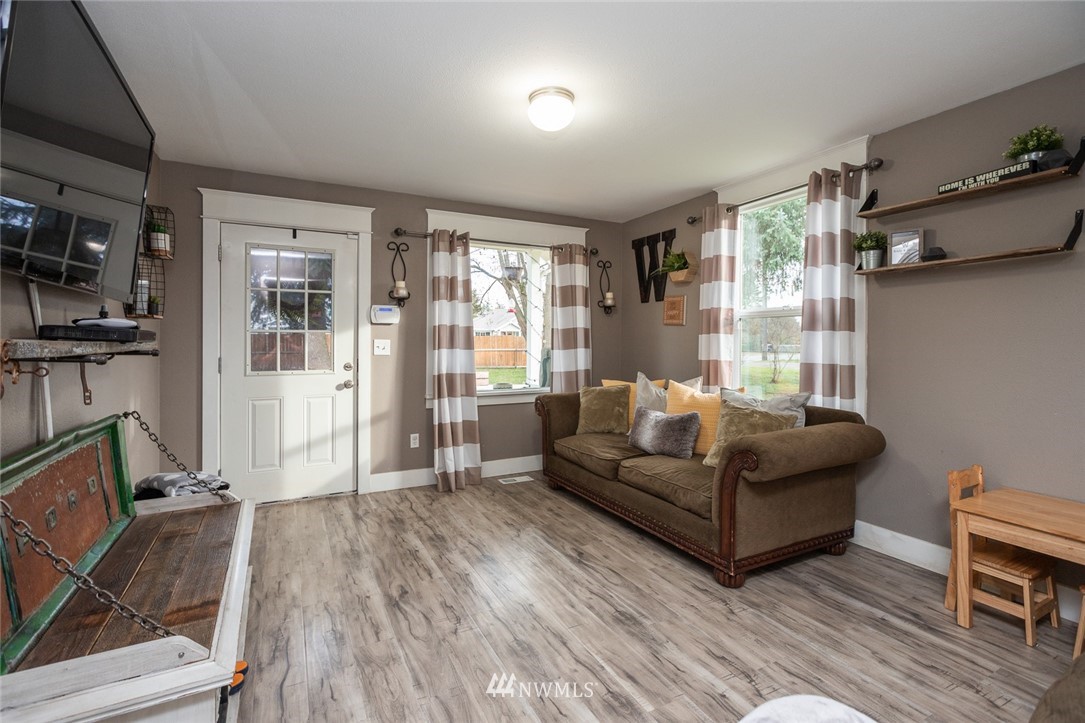 8002 Golden Given Road East Tacoma, WA 98404 - Photo 5 of 35 Gallery Image 5