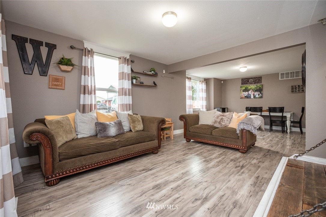 8002 Golden Given Road East Tacoma, WA 98404 - Photo 6 of 35 Gallery Image 6