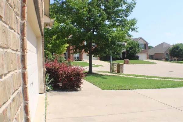 $2,750 | 8224 Summerview Court, Fort Worth, TX 76123