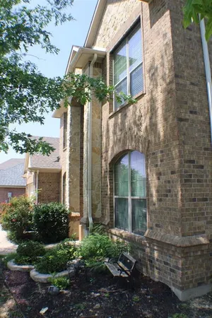 $2,750 | 8224 Summerview Court, Fort Worth, TX 76123