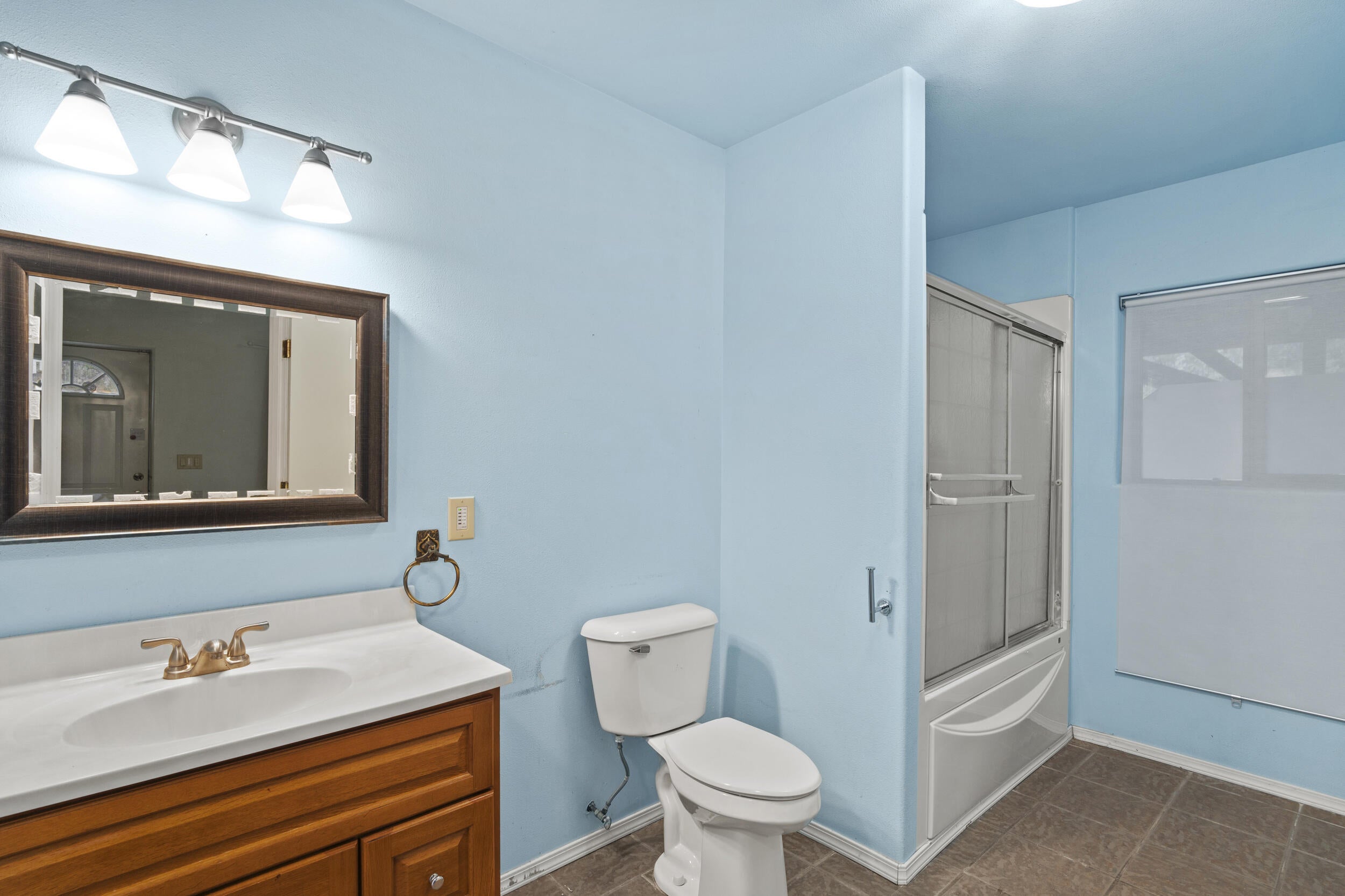 511 Castle Creek Road Grants Pass, OR 97526 - Photo 15 of 30 Downstairs Bathroom