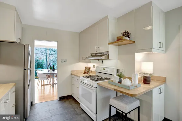 $1,199,990 | 7400 Rebecca Drive, Alexandria, VA 22307