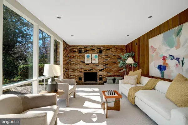 $1,199,990 | 7400 Rebecca Drive, Alexandria, VA 22307