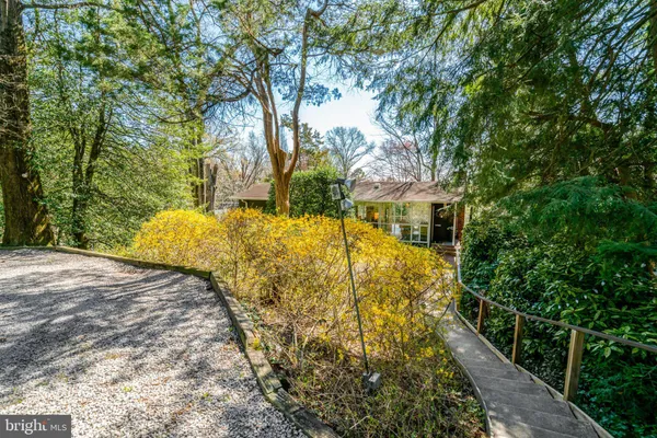 $1,199,990 | 7400 Rebecca Drive, Alexandria, VA 22307