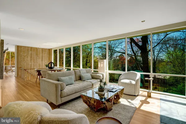 $1,199,990 | 7400 Rebecca Drive, Alexandria, VA 22307