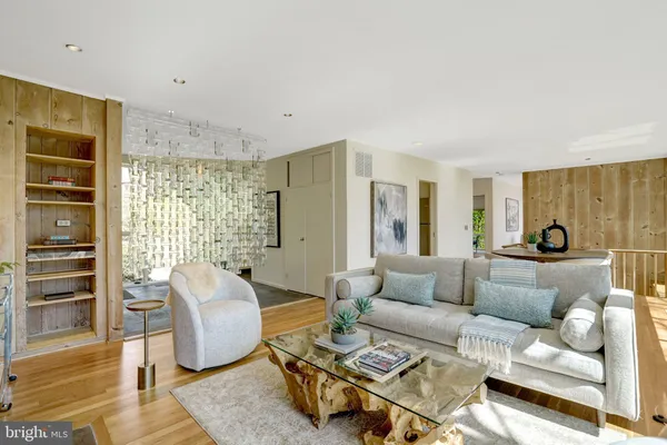 $1,199,990 | 7400 Rebecca Drive, Alexandria, VA 22307