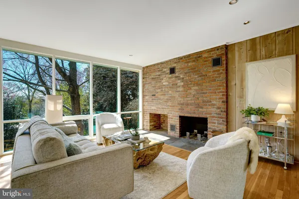 $1,199,990 | 7400 Rebecca Drive, Alexandria, VA 22307