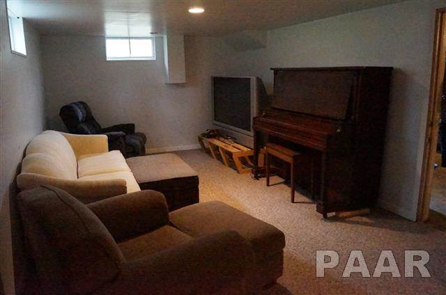 215 Monroe Street Washington, IL 61571 - Photo 15 of 17 Gallery Image 15
