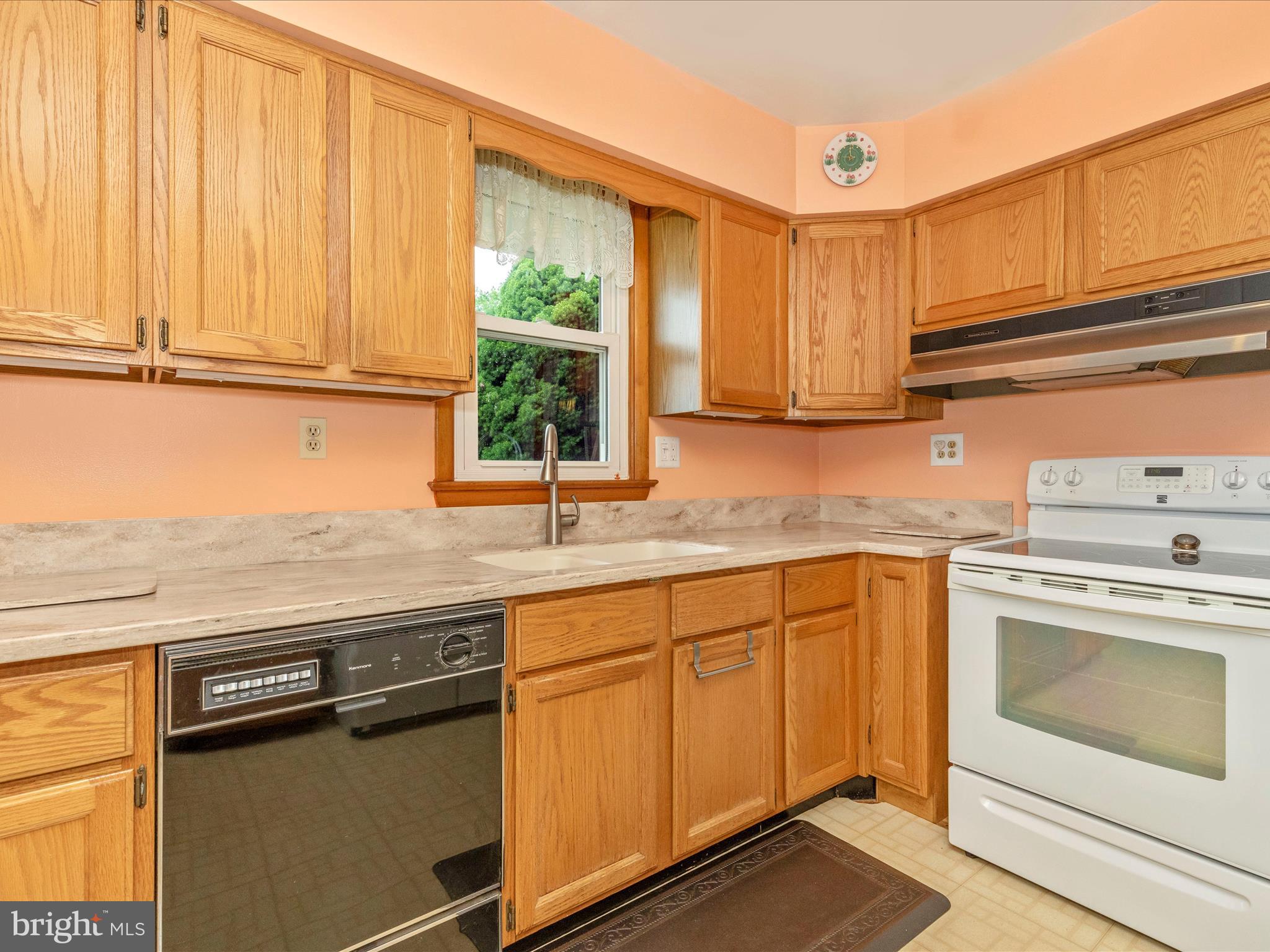 9104 Gue Road Damascus, MD 20872 - Photo 12 of 45 Kitchen