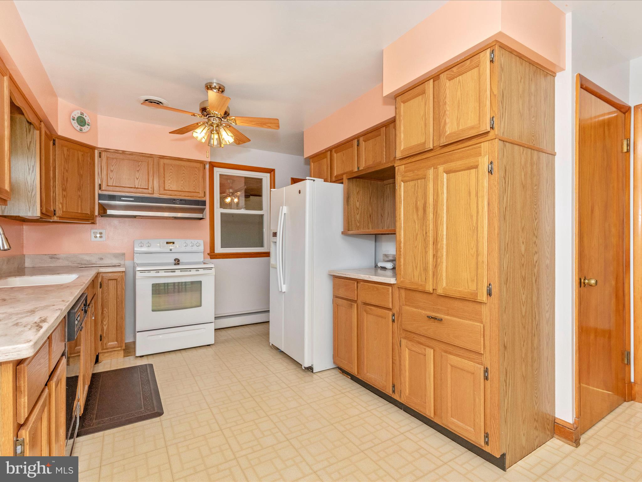 9104 Gue Road Damascus, MD 20872 - Photo 6 of 45 Eat In Kitchen