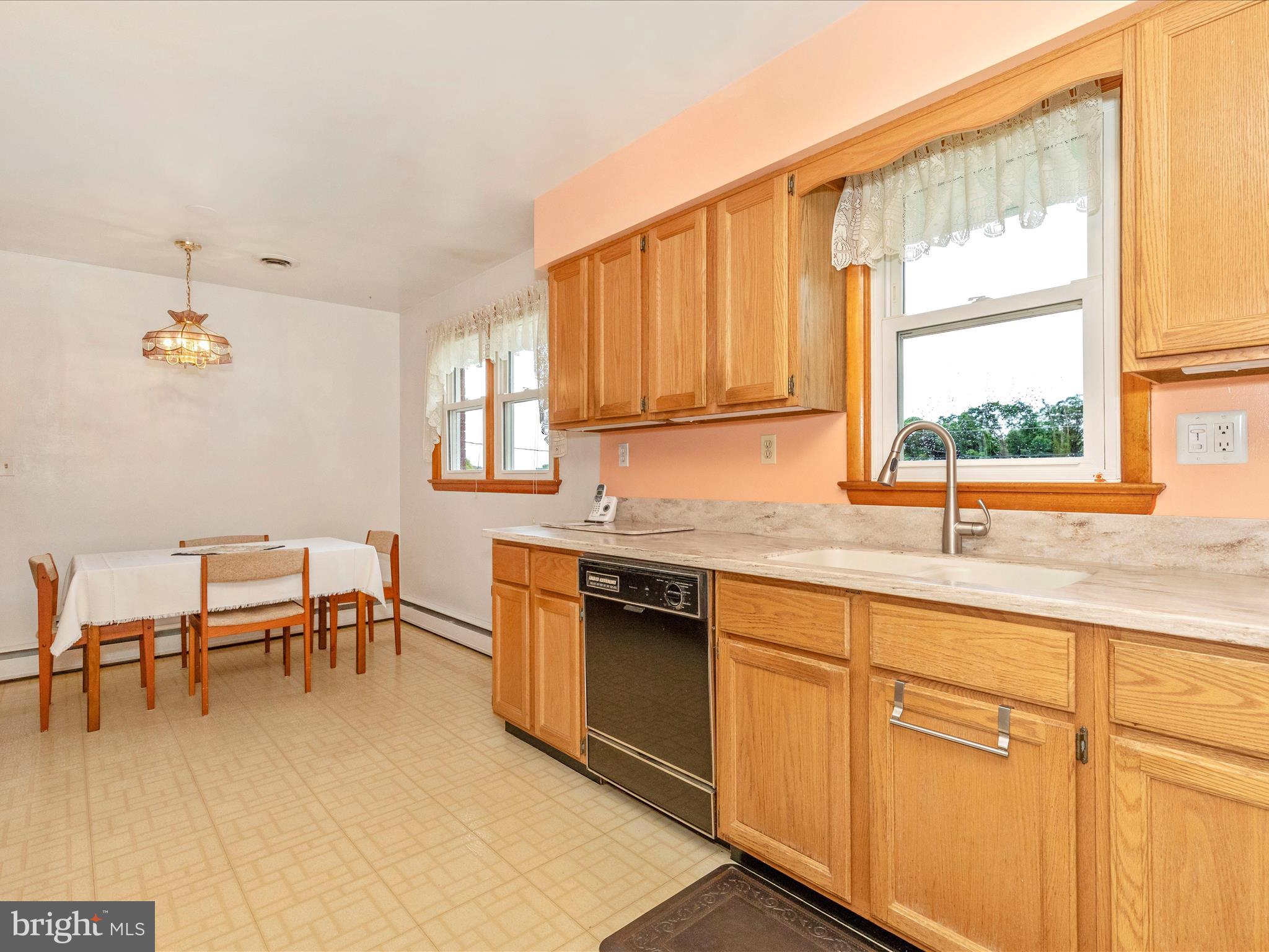 9104 Gue Road Damascus, MD 20872 - Photo 8 of 45 Kitchen