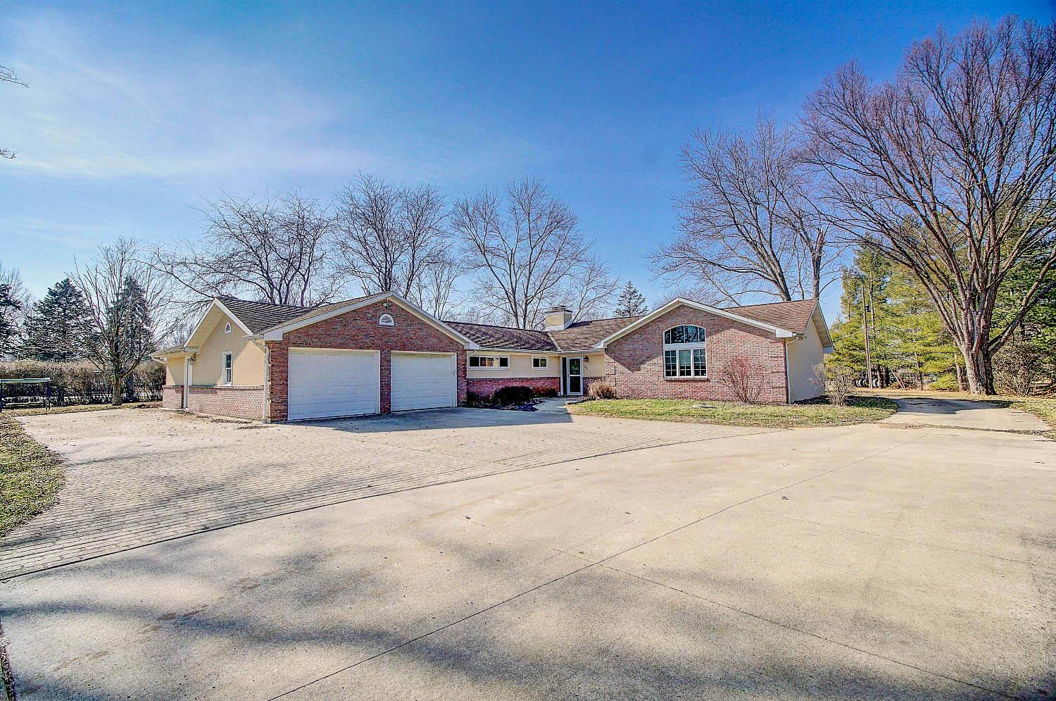 575 Murnan Road Galloway, OH 43119 - Photo 1 of 41 Gallery Image 1