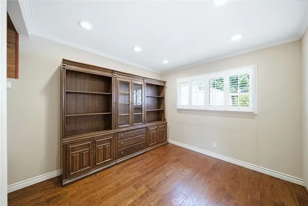 $699,900 | 9512 VÃa Venezia, Burbank, CA 91504