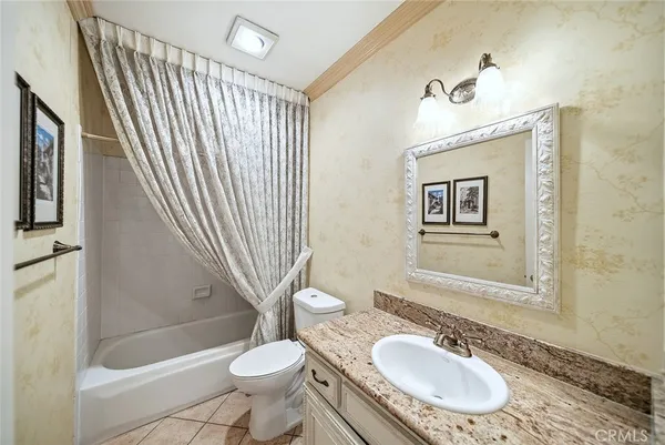 $699,900 | 9512 VÃa Venezia, Burbank, CA 91504