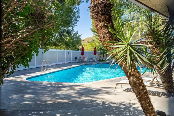 $699,900 | 9512 VÃa Venezia, Burbank, CA 91504