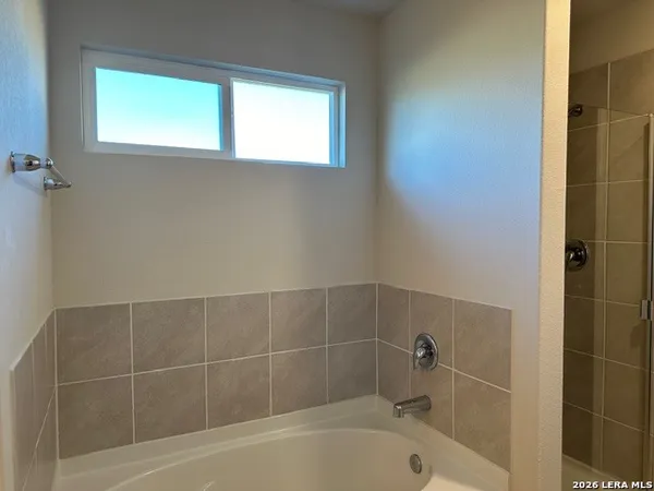 $1,800 | 11702 Tahoka Daisy, San Antonio, TX 78245