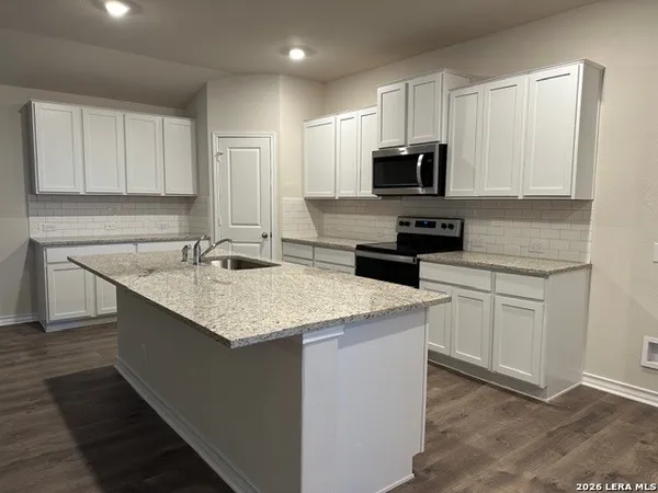 $1,800 | 11702 Tahoka Daisy, San Antonio, TX 78245