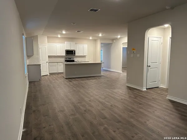 $1,800 | 11702 Tahoka Daisy, San Antonio, TX 78245