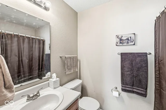 $285,000 | 342 East Brixton Woods Drive, Pittsboro, IN 46167