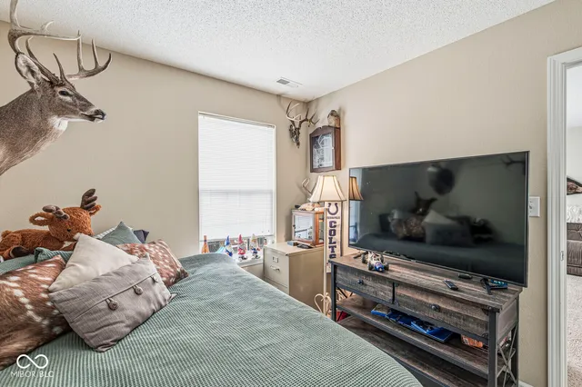 $285,000 | 342 East Brixton Woods Drive, Pittsboro, IN 46167