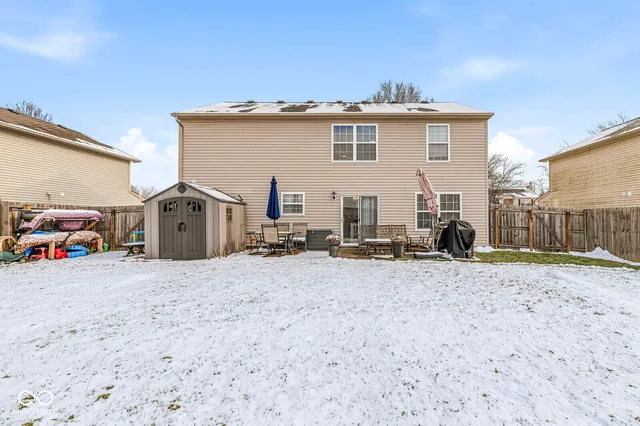 $285,000 | 342 East Brixton Woods Drive, Pittsboro, IN 46167