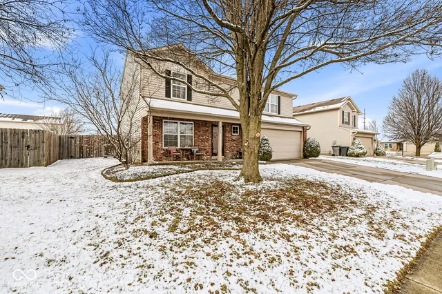 $285,000 | 342 East Brixton Woods Drive, Pittsboro, IN 46167