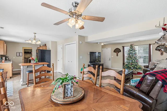 $285,000 | 342 East Brixton Woods Drive, Pittsboro, IN 46167